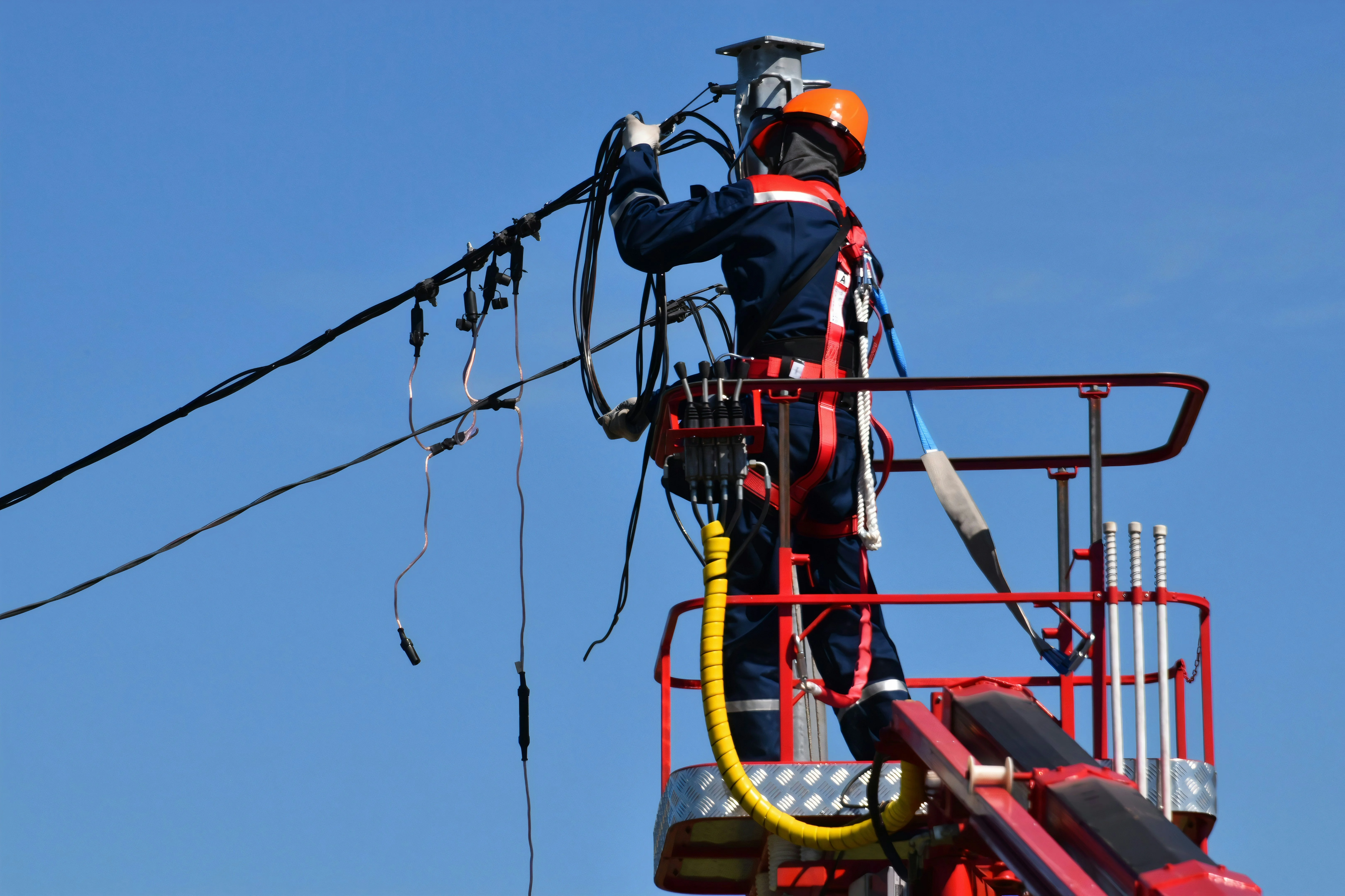 200 Amp Meter Main With Distribution Panel Installation service questions in Bryant, AR